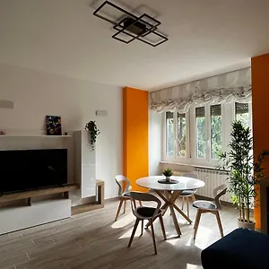 The Bright Place: Wide And Modern In Milan