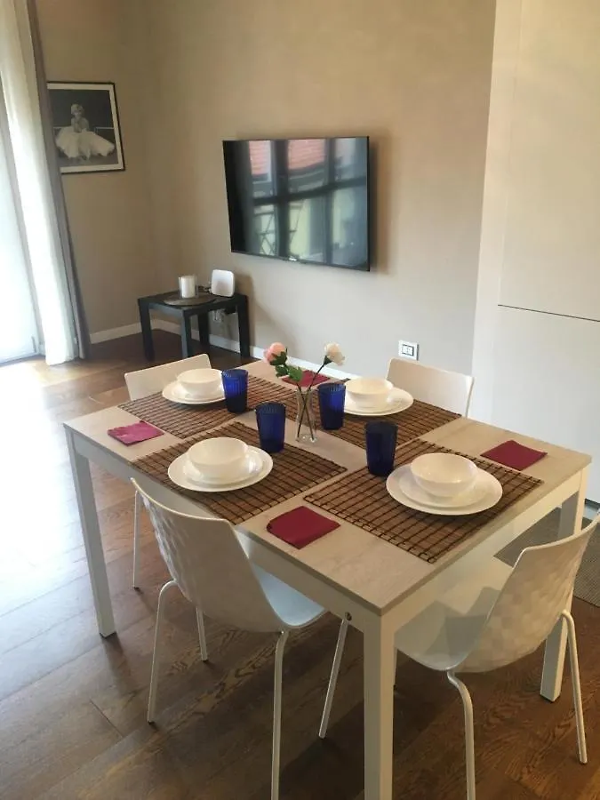 Morivione Apartment - Bocconi Free Parking Milano